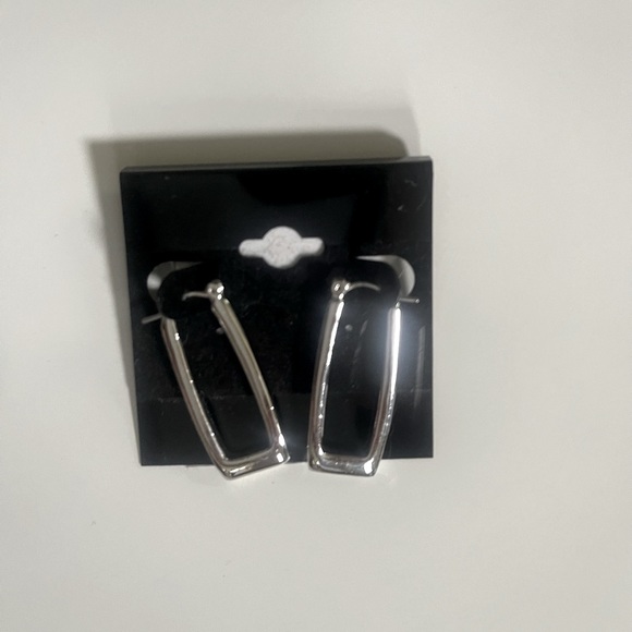 🆕 Silver Rectangle Drop Hoop Earrings 💙 - Picture 2 of 3